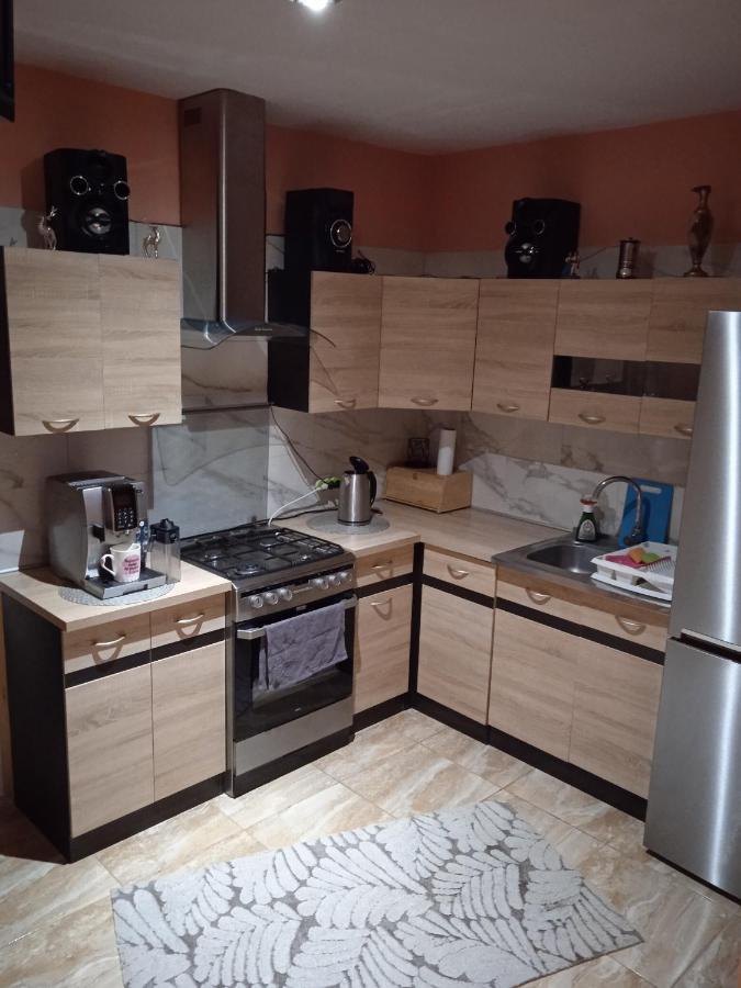 Amico Appartement Groń Buitenkant foto